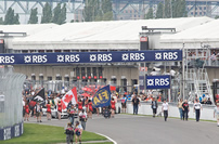 Ilustrando o procedimento de largada, referente as regras e regulamentos da Fórmula 1 em 2015